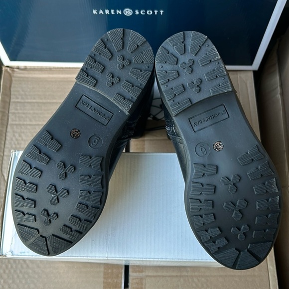 St. John's Bay Womens Deer Stacked Heel Riding Boots - Picture 3 of 5